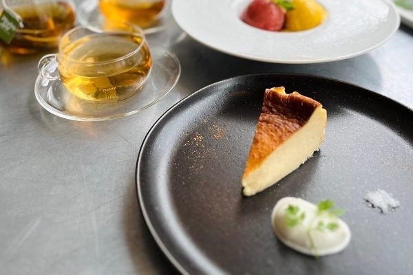 ＜平日限定＞EMANON SLOW LUNCH― 選べるデザート＆ドリンク2杯付き・滞在型ランチコース ―の画像