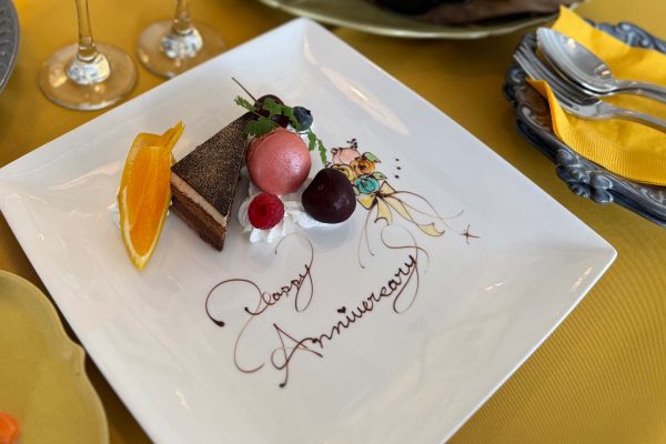 12/1～【DINNER アニバーサリーシェアコース】アニバーサリープレート＋食後のドリンク付きの画像