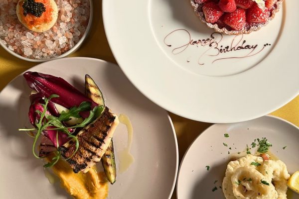 3/3～【DINNER アニバーサリーコース 6品＋選べるフルーツのタルトプレート ※メッセージ付き】の画像